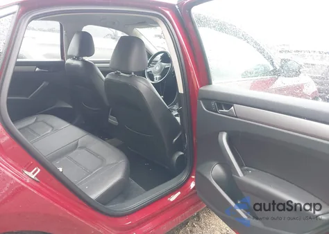 2015 Volkswagen Passat 1.8T Limited Edition from USA, damaged, VIN 1VWAT7A33FC117833